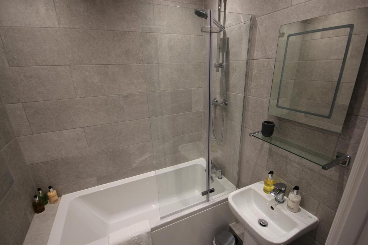 Park View Two-Bedroom Apartment バース エクステリア 写真